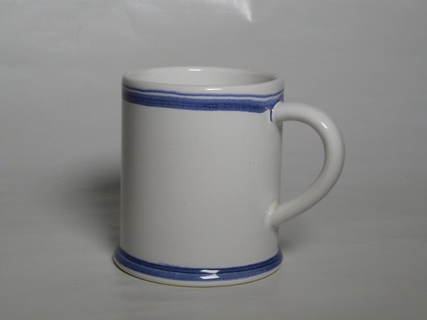 Hedwig Bollhagen Tasse weiß mit blauem Rand